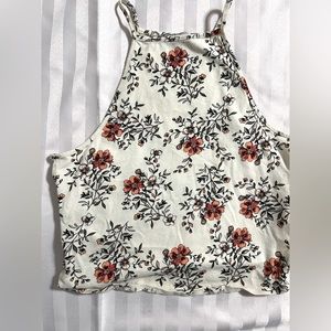 Cute floral crop top. Perfect for summer